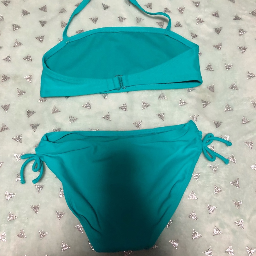 Kids Xhilaration Swim Suit. Size: S (6/6x)